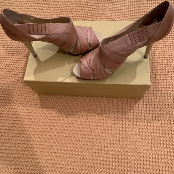 🔥Max Studio Peep ToeHighHeel Shoe Beige Sz9 NWOT CLEAN NEVER WORN! Narrow! - Picture 4 of 10